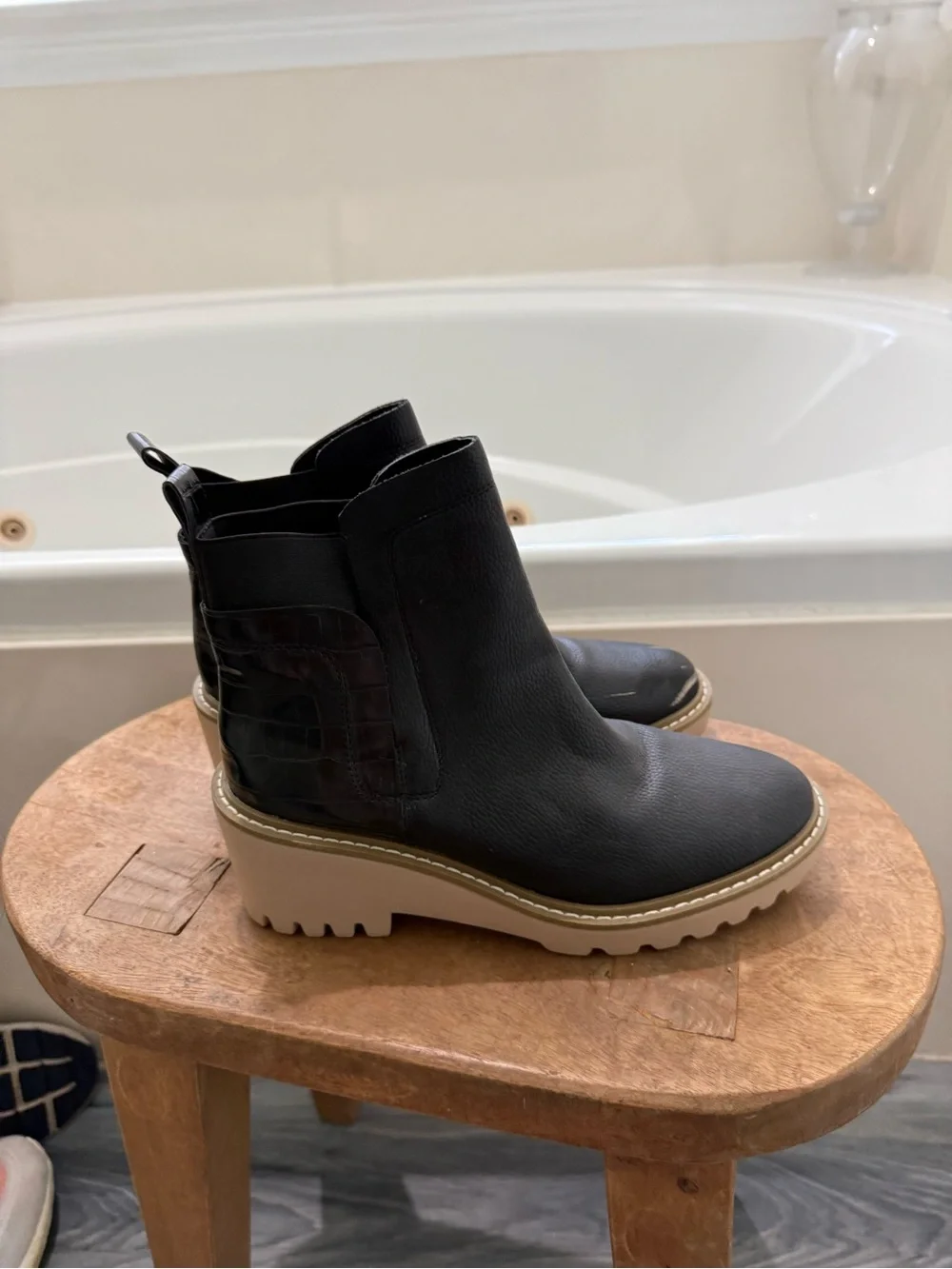 N/A stylish black
